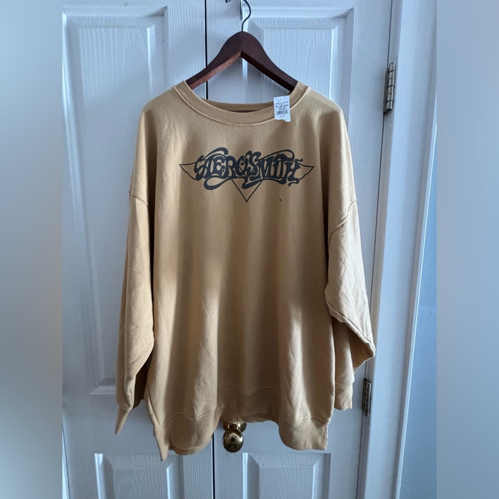 American Eagle Aerosmith crewneck